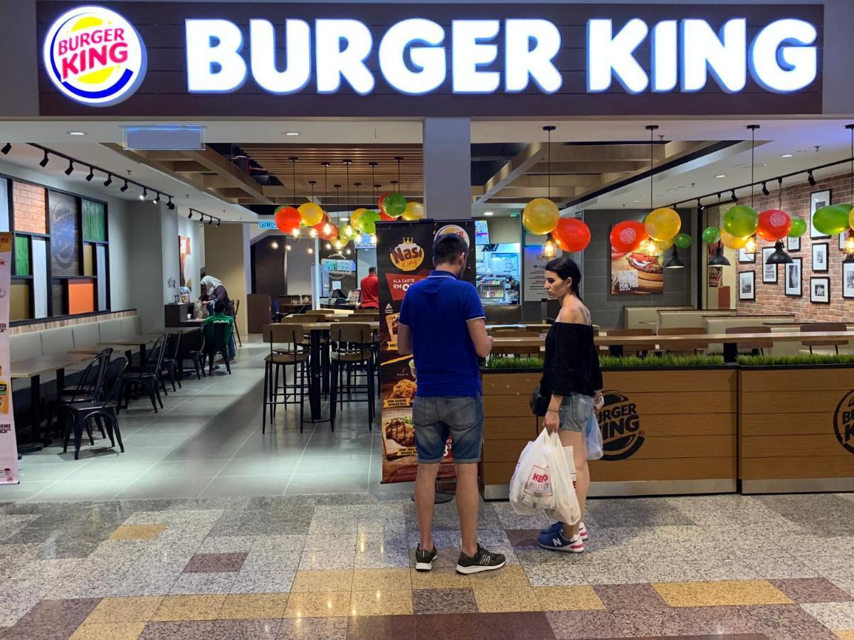 Queens Service At Times Square Kl *